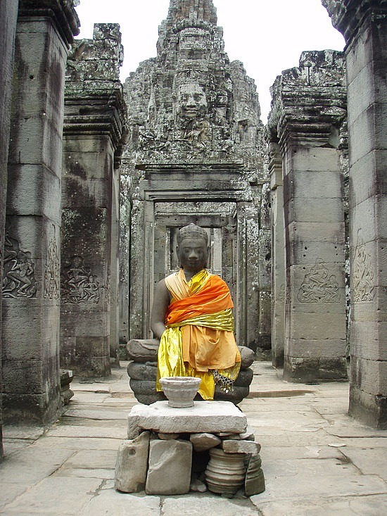 The smiling Gods looking down on Buddha